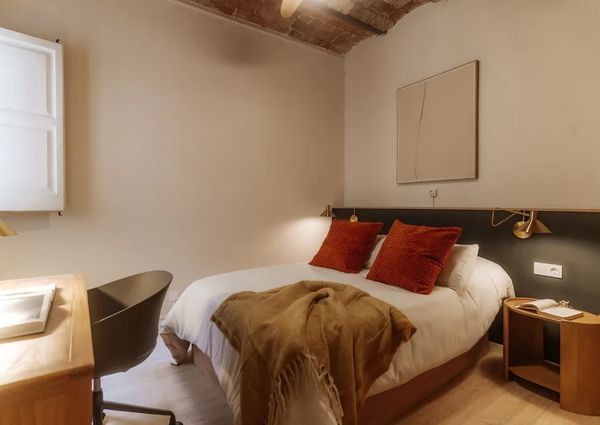 Carrer de Gombau, Barcelona, Catalonia 08003