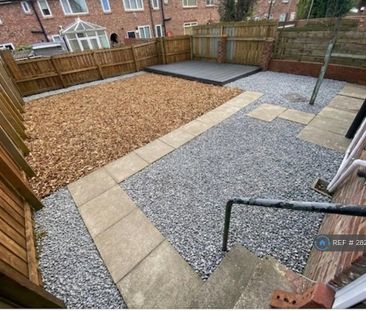 3 bedroom terraced house to rent - Photo 4