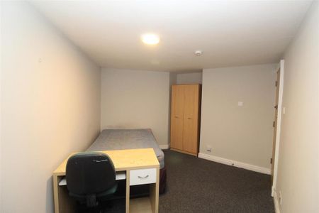 6 bedroom flat to rent - Photo 5