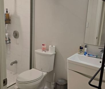 For Lease - 68 Puccini Drive, Richmond Hill, Ontario - Photo 3