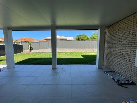 “Morden and beautiful house waiting for you, rent including the water and electricity usage” - Photo 4