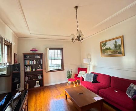 Holland Park West - Photo 3