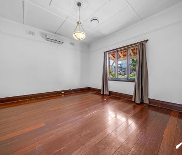 15 Burgess Street, LEEDERVILLE WA 6007 - Photo 1