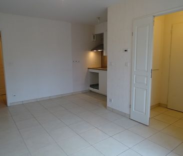 Location Appartement 2 pièces 37m² ST JEAN DE BRAYE 45800 - Photo 3