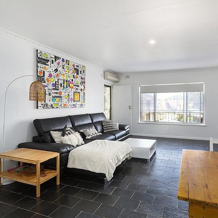 10/11 Lewis Street - Photo 2