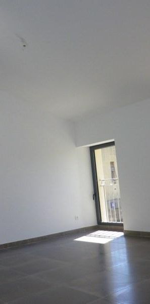 APPARTEMENT DEUX CHAMBRES AVEC CAVE 61m² COURS POURTOULES ORANGE, - Photo 1