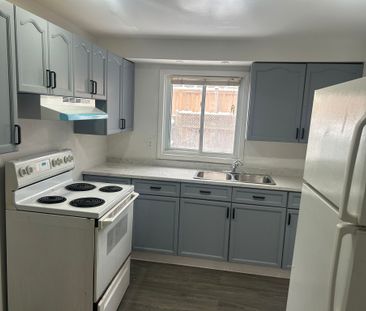 For Lease - 441 Parkview Crescent, Cambridge, Ontario - Photo 2