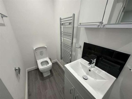 Shirley Road, Southampton, SO15 - Photo 1