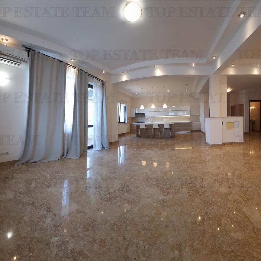 Inchiriere apartament generos, view superb,4 camere Arcul de Triumf - Fotografie 1