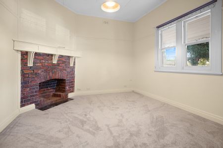 7 Axelton Street, Cheltenham - Photo 2