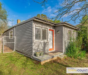 Charming Cottage in the Heart of Armidale - Photo 3