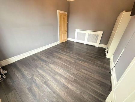 5 bedroom terraced house to rent - Photo 2