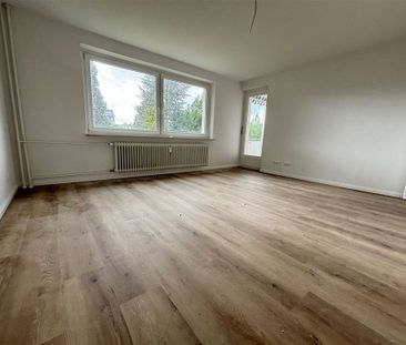 Modernisierte/renovierte 4- Zimmer-Wohnung mit Balkon in Neumünster-Brachenfeld! - Photo 6