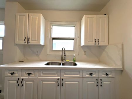 For Lease - 93 Martindale Crescent, Brampton, Ontario - Photo 5