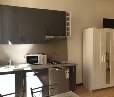 Location Appartement 1 pièce 19m² NIMES 30000 - Photo 1