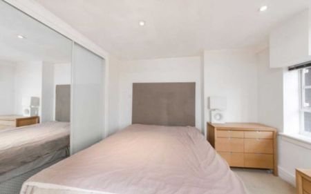 Price £630 pw - Available Now - Furnished - Photo 4