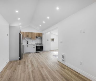 For Lease - 338 Old Mosley Street Unit# Unit 3, Wasaga Beach, Ontario - Photo 2