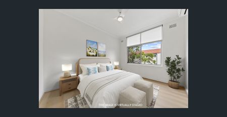 Bright, Modern & Effortlessly Stylish 3 Bedroom Apartment - Photo 2