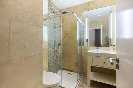 6 bedroom semi-detached house to rent - Photo 4