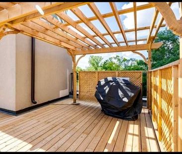 For Lease - 4198 Dundas Street Unit# 307, Toronto, Ontario - Photo 2