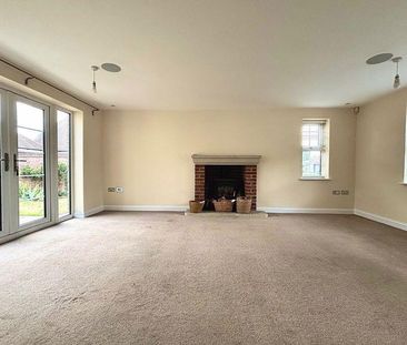 4 bedroom detached house to rent - Photo 1