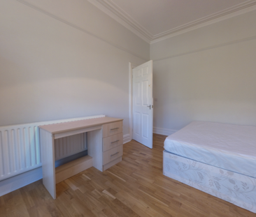 39 ASH GROVE, Leeds, LS6 1AX - Photo 3