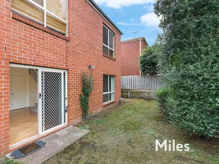 18 Sellars Street, Watsonia - Photo 4