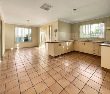 Three bedroom home in Eastridge - Photo 5