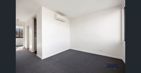 Impeccably designed with a contemporary inner-city vibe - Photo 2