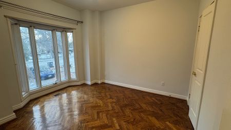 For Lease - 2501 Mississauga Road Unit# Upper, Mississauga, Ontario - Photo 4