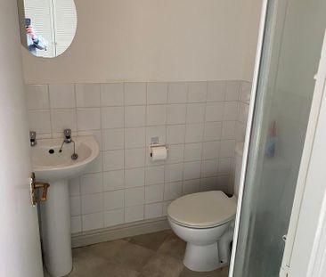 1 bedroom bedsit to rent - Photo 3