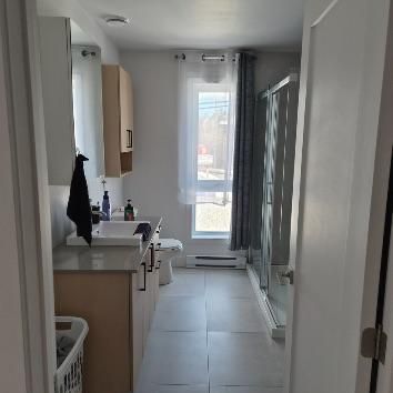 Logement 3 1/2, inclus 5 éléctros+internet - Photo 3