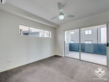 Spacious & quiet unit with park & city view - Photo 5