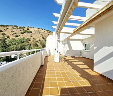 Excellent 3 Bedroom penthouse with 100m² terrace for rent in Malagu... - Photo 4