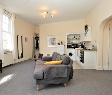 Cleveland Place East, Bath - Photo 2