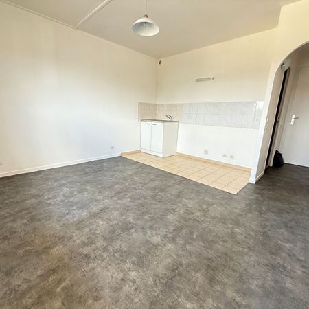 Location Appartement 1 pièce 20m² - Photo 3