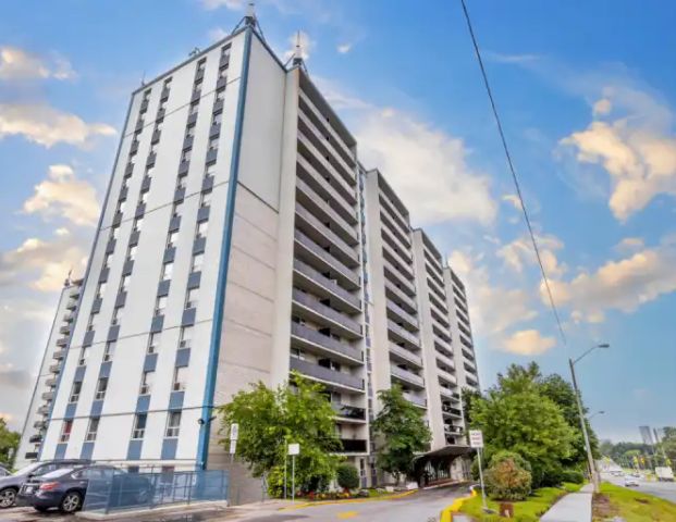 1577 Lawrence Avenue West | 1577 Lawrence Avenue West, North York - Photo 1