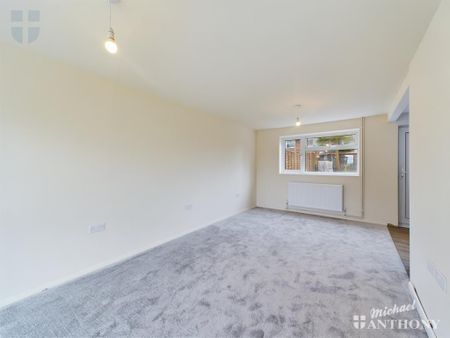 3 bedroom end of terrace house to rent - Photo 2