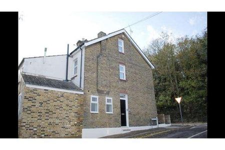 Boundary Road, Chatham, Kent, ME4 - Photo 2