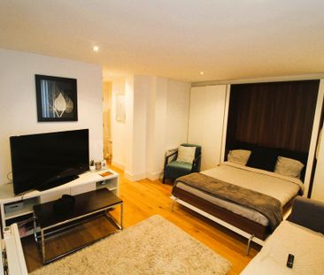 Studio to rent - Photo 1