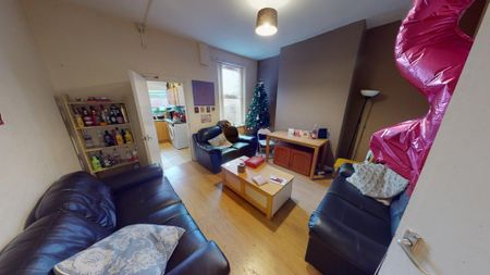 4 bedroom terraced house to rent - Photo 2