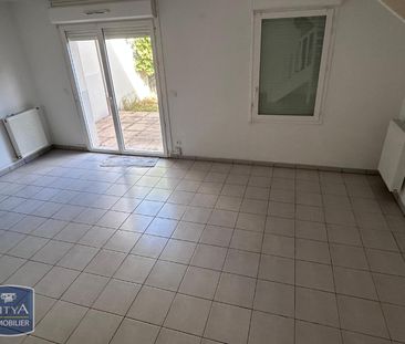 Location Maison 3 pièces 76m² VAYRES 33870 - Photo 1
