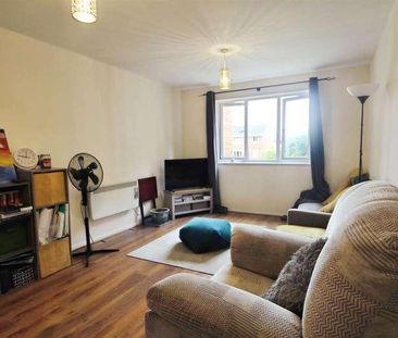 Walpole Road, Burnham, SL1 - Photo 3