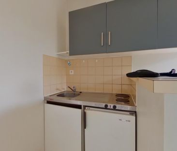 Location Appartement 1 pièce 23m² POITIERS 86000 - Photo 1