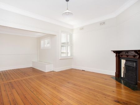 27 Northcote Street, Naremburn NSW 2065 - House For Rent | Domain - Photo 3