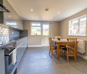 5 Bed Terraced House, Berkeley Road, SO15 - Photo 5