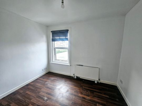 Portswood Road, Southampton - Photo 1