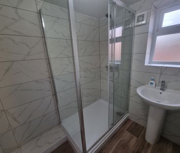 5 Bed Student Accommodation - Photo 5