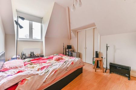 3 bedroom flat to rent - Photo 5