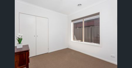 Low Maintenance Living in Stunning Location - Photo 4